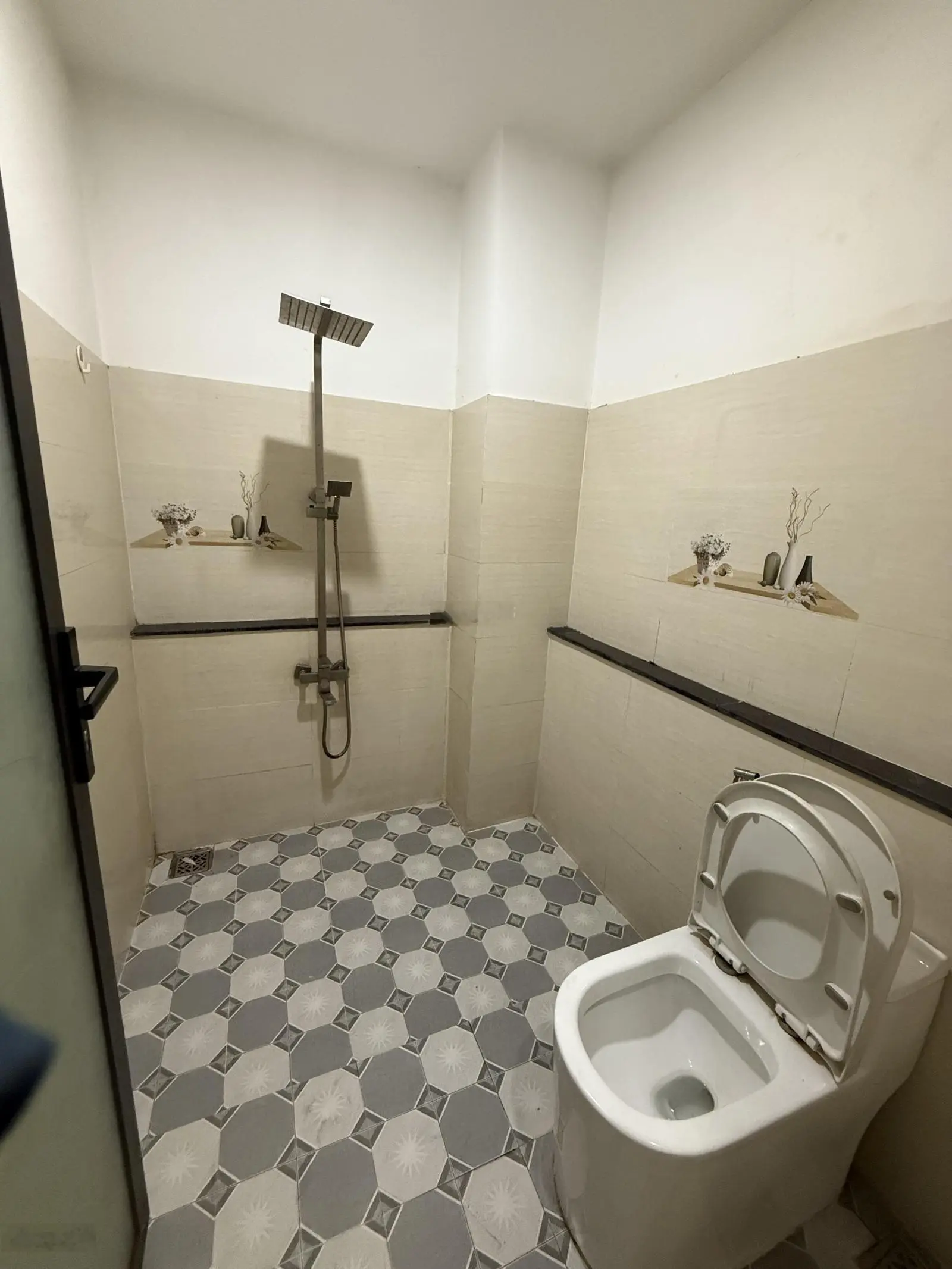 Bán nhà 1T + sân thượng, khu tái định cư ĐHQG TP.HCM, 109.8m2 ngang 4m, sổ hồng chính chủ, giá tốt