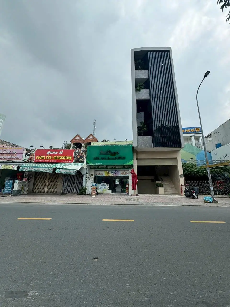 Bán nhà cấp 4, DT 102m2 mặt tiền đường Gò Dầu, P.Tân Quý , Q.Tân Phú