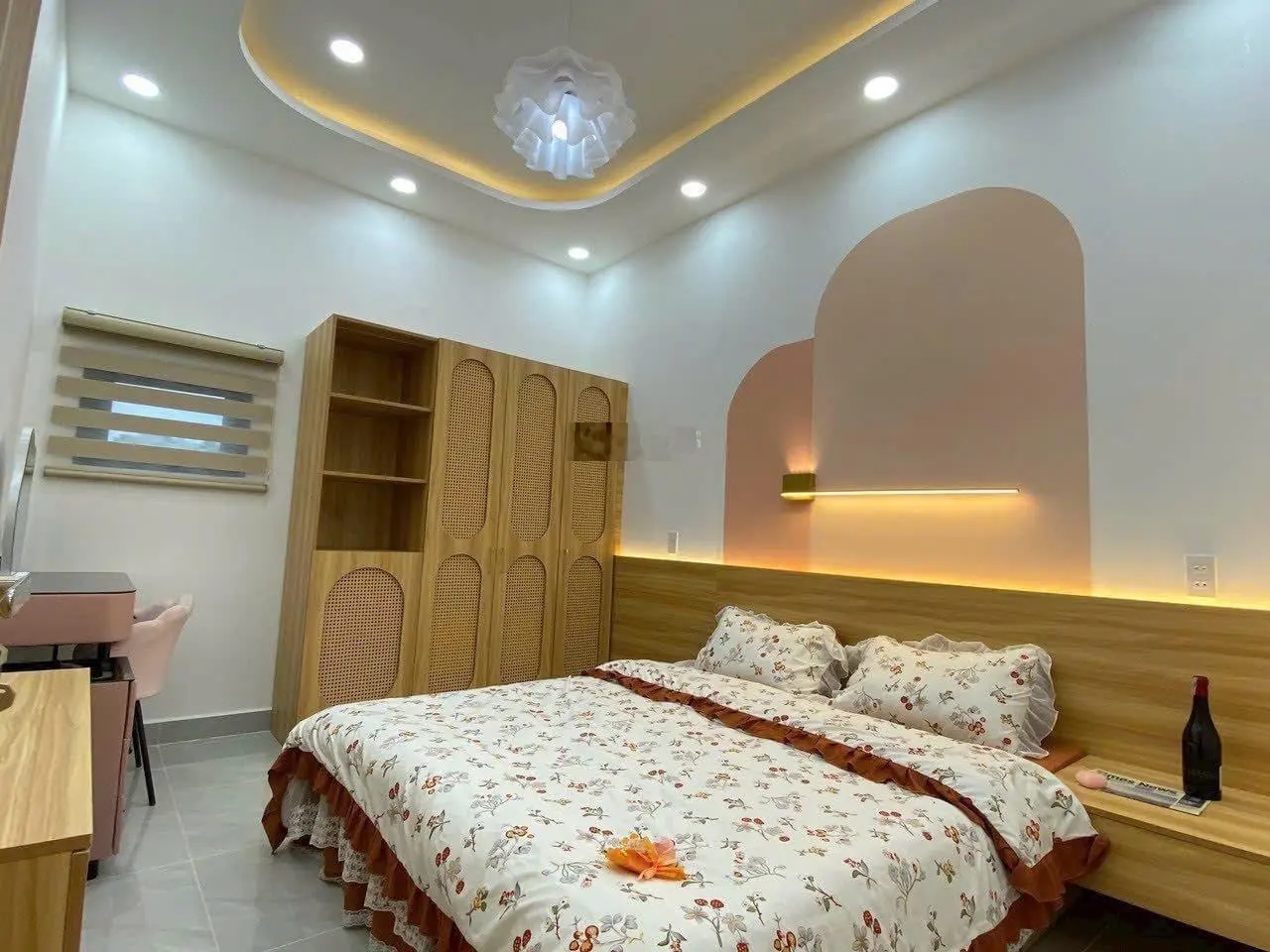 Cần bán gấp nhà Trần Tuấn Khải, P5, Q5, DT 67,5m2, gần chợ Hoà Bình, cho thuê 33tr, giá 3 tỷ 450tr.