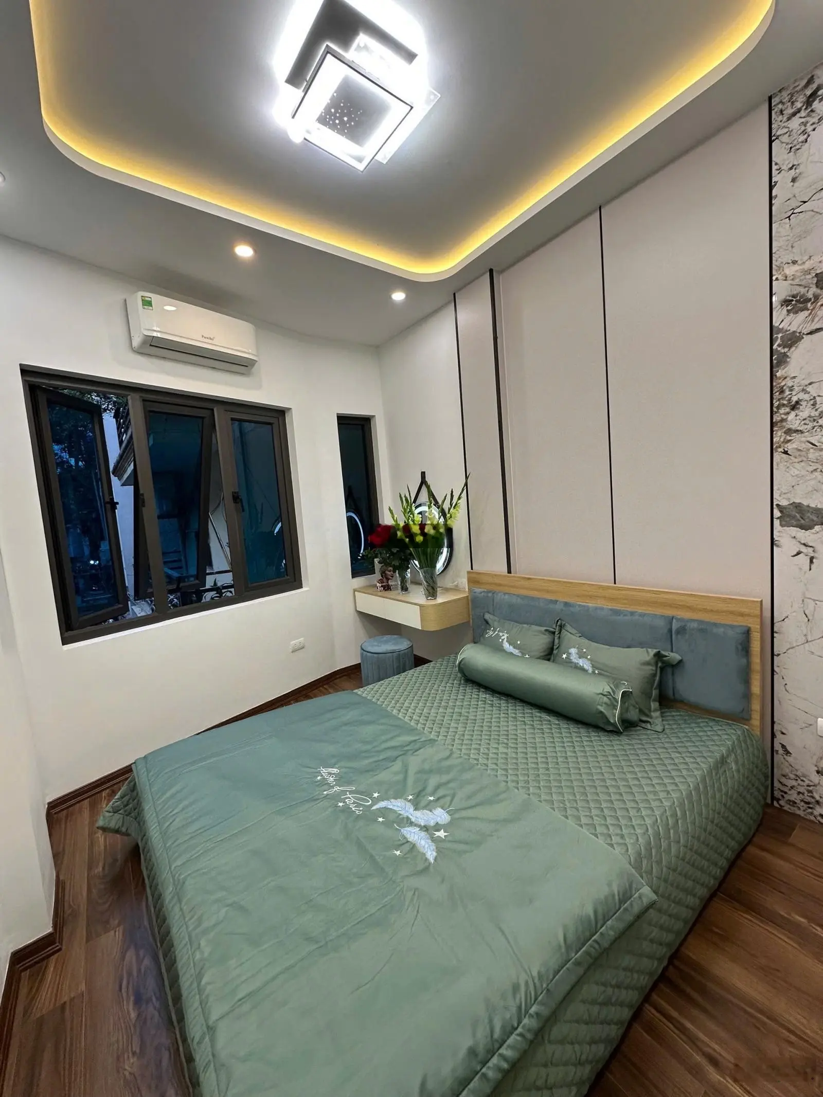 Nhà mới Hoàng Mai, ô tô đỗ, 30m2, giá chỉ nhỉnh 5 tỷ