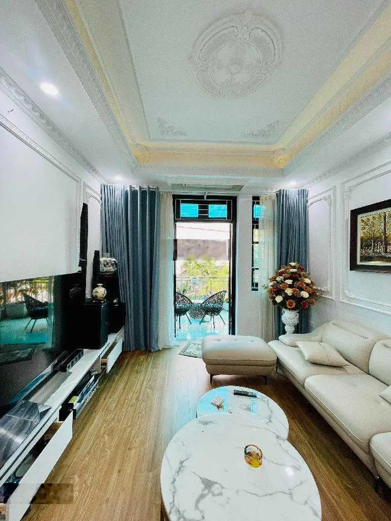 Bán liền kề 60m2 khu đô thị Nam La Khê, tặng toàn bộ nội thất bao gồm cả tivi, tủ lạnh, máy giặt.