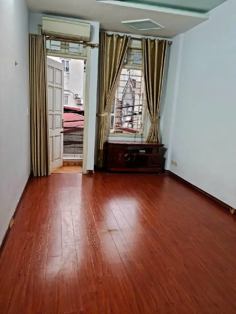 Cần bán nhà Đại Từ 40m x4 ngủ nhà mới đẹp ở ngay giá 5 tỷ 8