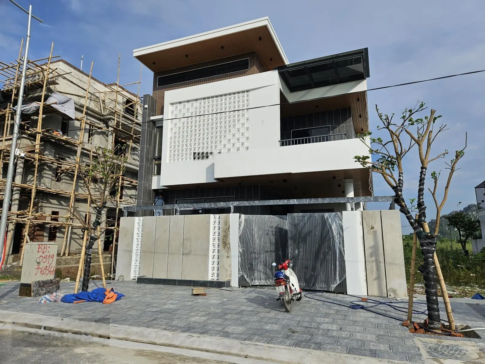 Chính chủ chuyển nhượng đất biệt thự song lập núi long giá chỉ hơn 4 tỷ
