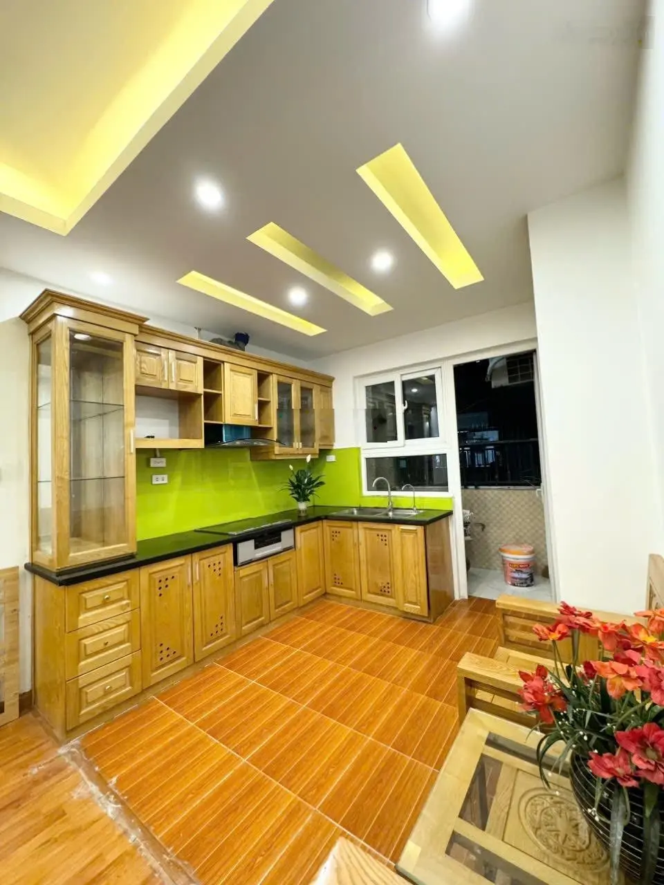 Bán gấp căn 57m2 - 2ngủ&2vs HH4 Linh Đàm Hoàng Mai. Lh: 0966 455 *** em Thuỷ