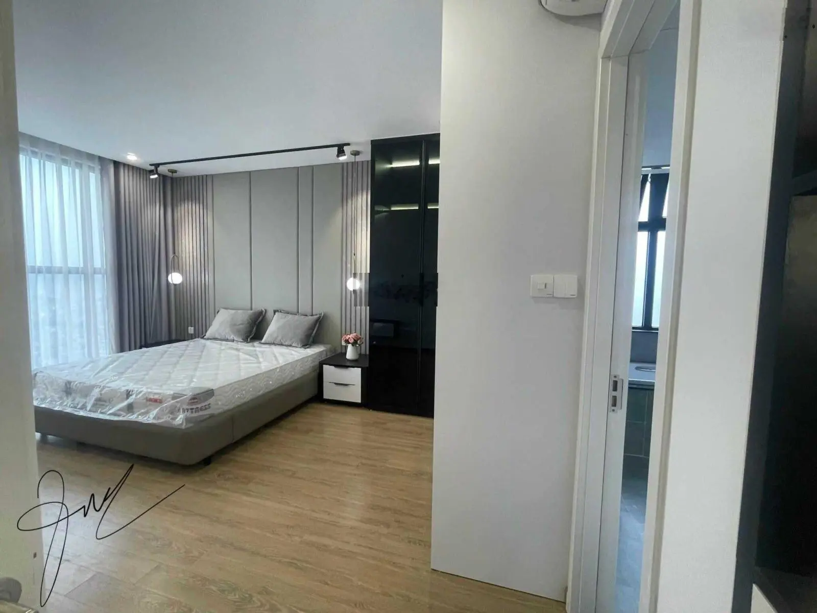 Chính chủ bán căn Hoa Hậu 161m2 - 4PN- BRG tầng đẹp, giá Tốt chỉ 13,8 tỷ!
