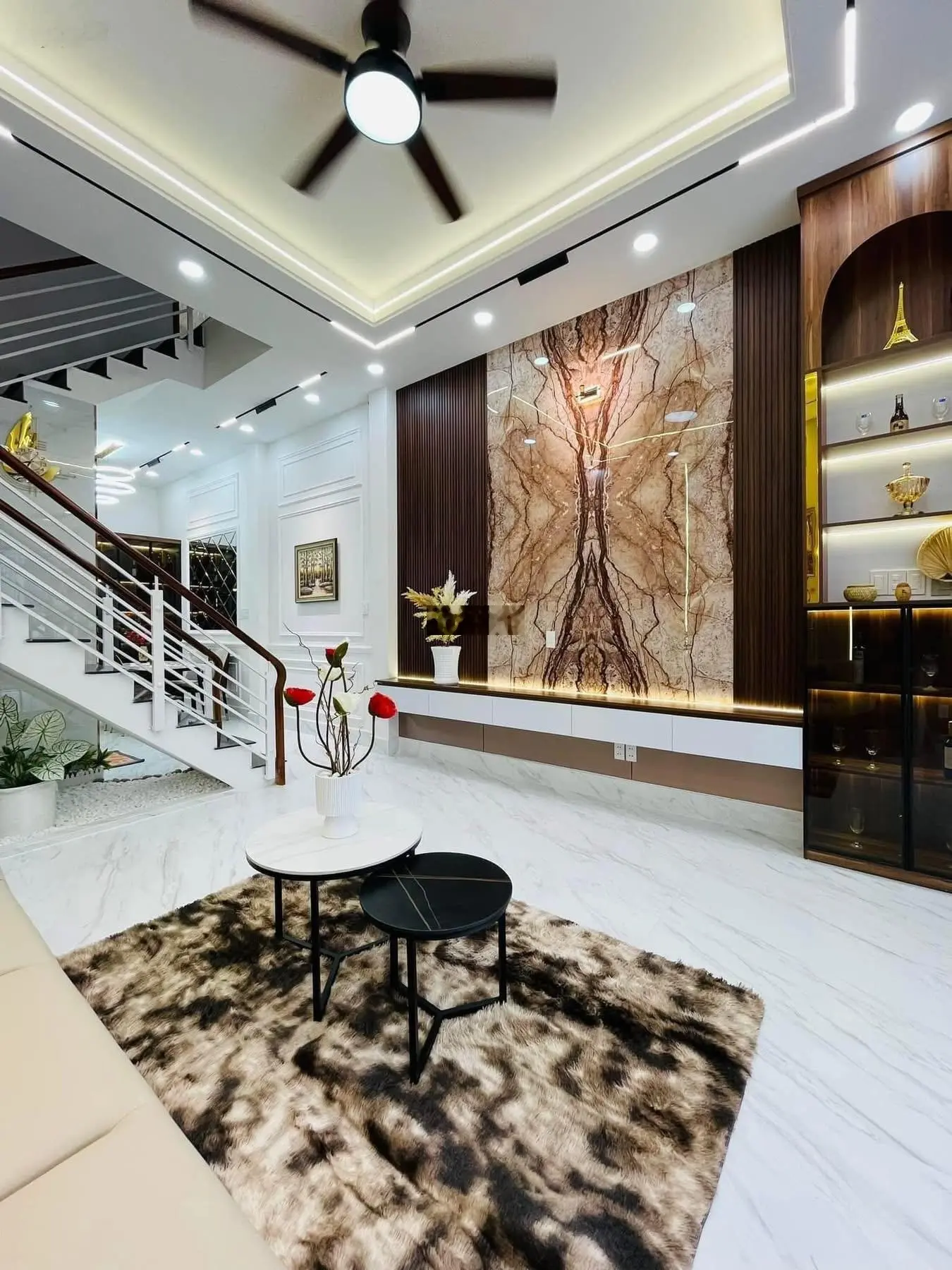 LÊN SÓNG NHÀ HẺM Ô TÔ 5M-NHIÊU TÂM QUẬN 5.Giá 2tỷ780/48m2.Cho thuê 10tr/tháng