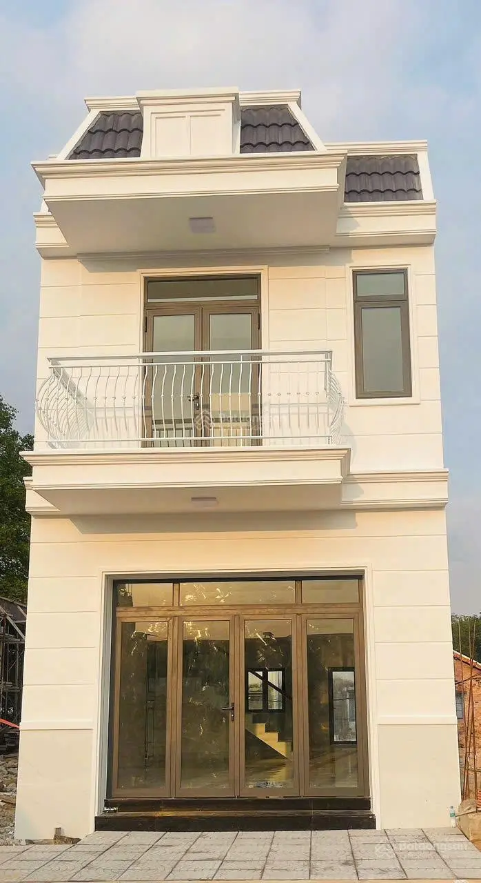Bán shophouse 72m2, 2PN, 2WC tại Gia Khải Luxury, Hùng Vương, Bến Cát, 2,9 tỷ