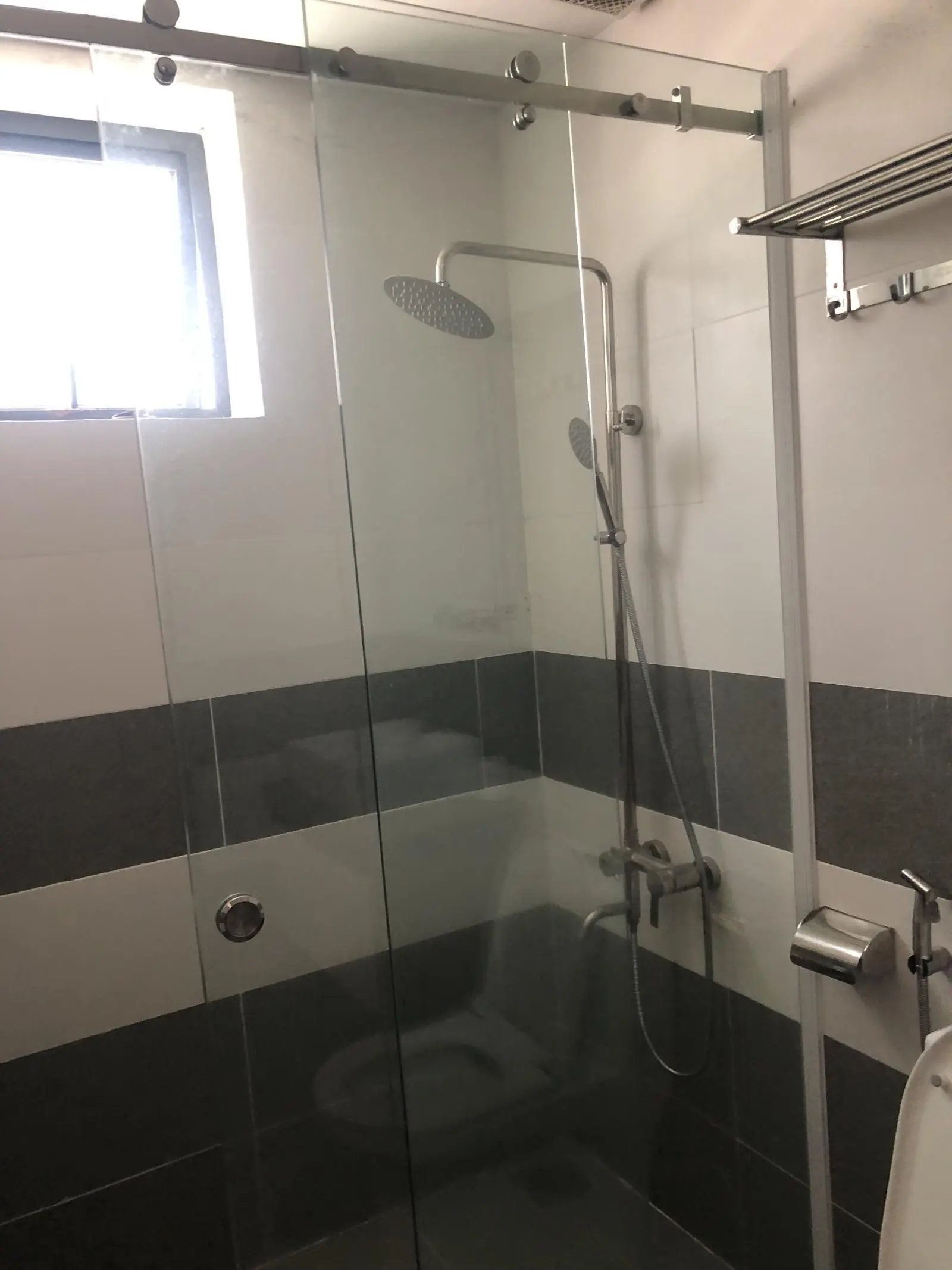 Bán nhà phố 3PN, 4WC tại thị trấn Hóc Môn, 3,65 tỷ, 90m2