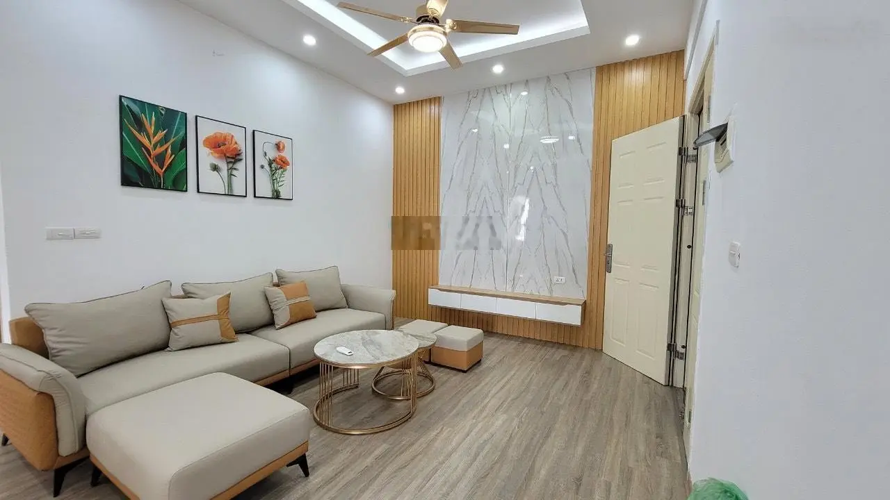 Nhà đẹp xem nhà được ngay. căn hộ tầng trung CT6 Xa La, nội thất mới toanh chỉ loanh quanh 2,5 tỷ
