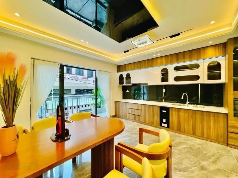 Cần bán nhà Chu Văn An, Bình Thạnh. 64m2 - Giá 3 Tỷ 370- Đang cho thuê 17tr/ tháng. SHR, Hẻm xe hơi