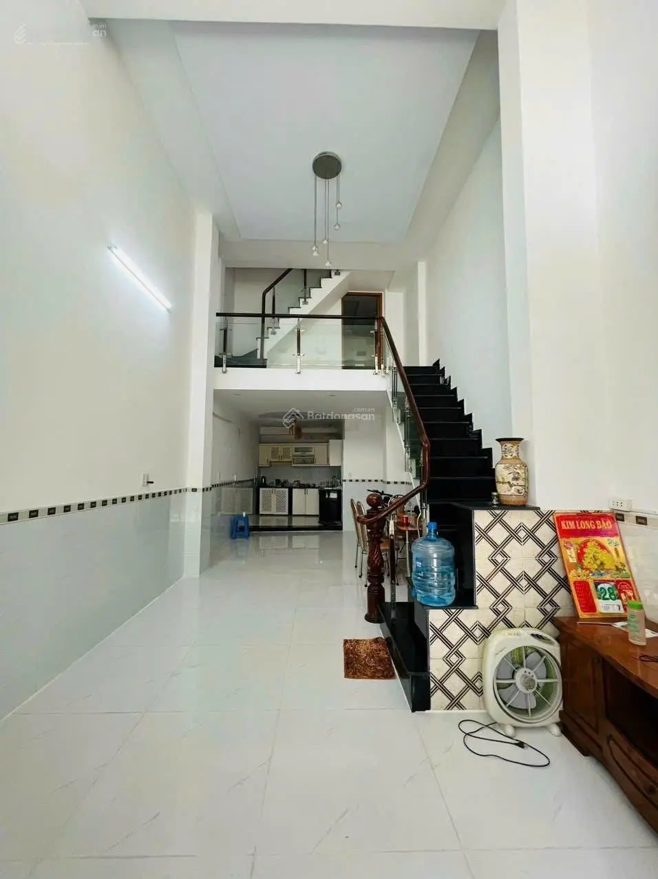 Bán nhà gò vấp - sát khu sân bay - 50m2 - 6 tầng hoàn công - hxh - chỉ 6 tỷ 7.