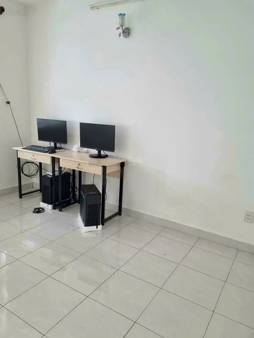 Bán nhà 4,7 x 20,5 đúc 2 tấm hẻm 6m Lê Đức Thọ, gần nhà thờ NVHB.