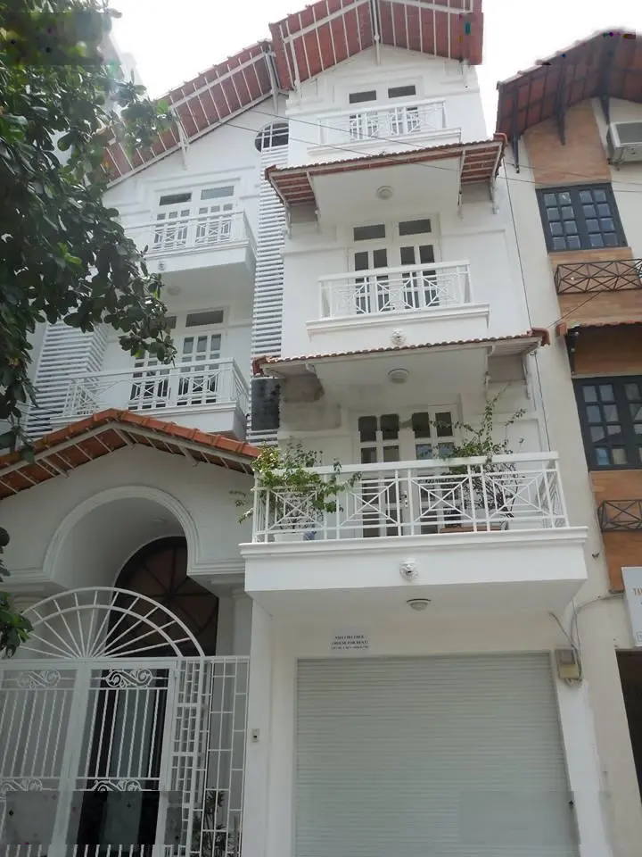 Bán nhà 3 lầu giá 17,5 tỷ, diện tích 100 m2, tại Cách Mạng Tháng Tám, phường 5, Tân Bình