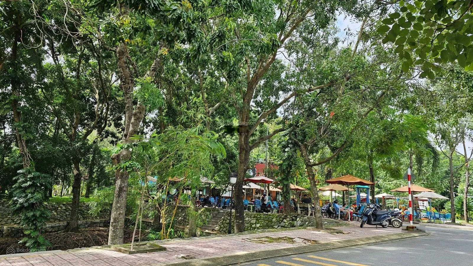 Chính chủ bán rẻ lô đất xây biệt thự ngay công viên suối Lồ Ồ.