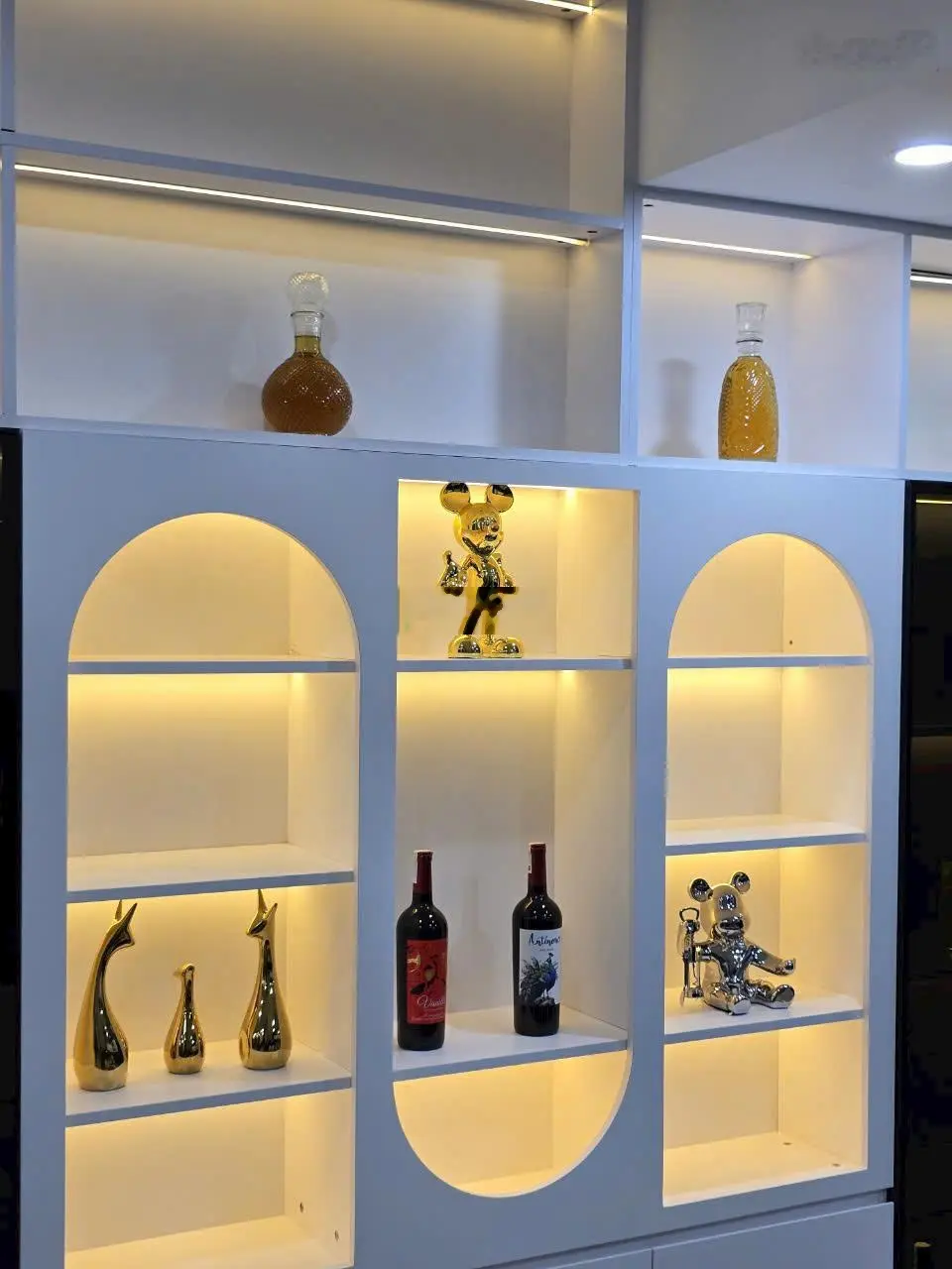 Bán siêu phẩm thiết kế Luxury, full nội thất hiện đại, cách biển 500m, sân ô tô. LH 0937 894 ***