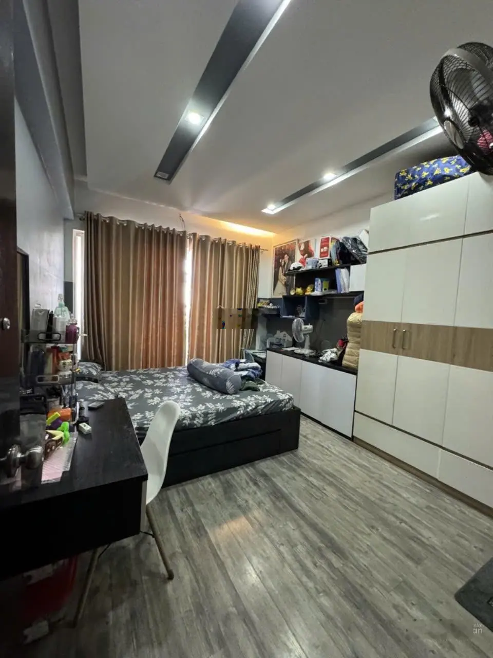 Bán nhà ở mặt ngõ thông,Hồng Hà, Ba Đình, dt: 35 m2, giá 10 tỷ