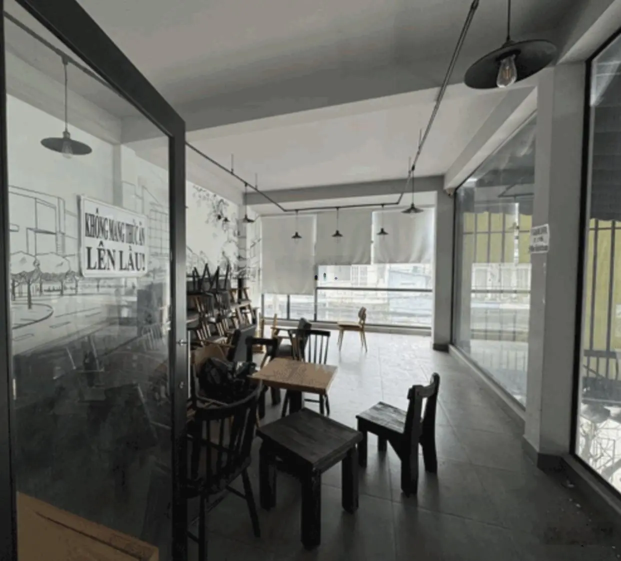 Bán gấp nhà 3 tầng (10x15) lô góc 2 mt đường ngay chợ bình chánh đang cho thuê nhà 20 triệu tháng