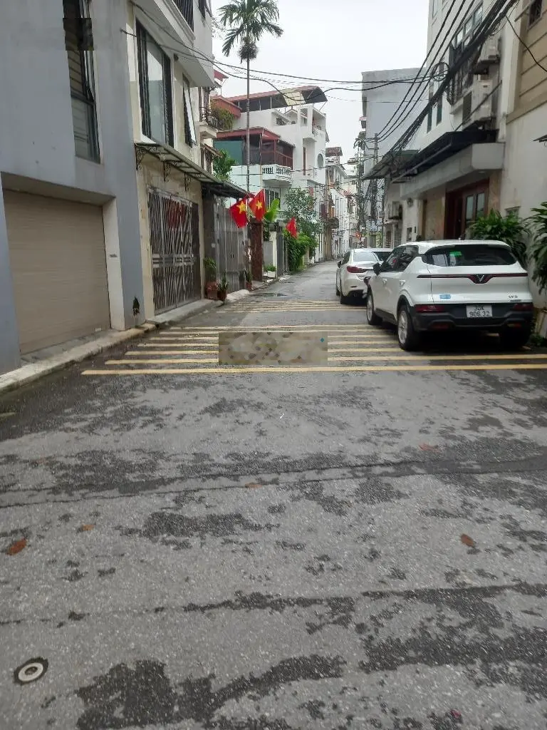 Bán nhà Tư Đình, Long Biên 70m2 5T 16.5 tỷ. Phân lô a38 quân đội, gara, thang máy, oto tránh