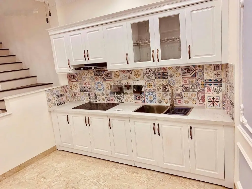 Bán nhà 206 Cổ Linh 40m2 x 4 tầng ô tô đỗ cửa Ngõ thông ra đường Bát Khối rất tiện lợi đi lại