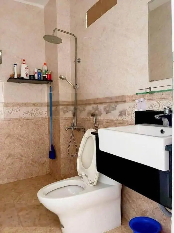 Chủ gửi bán nhà 1 trệt 1 lầu phường Đông Hòa, Dĩ an. DT 100m2. Gần siêu thị BigC. Đang cho thuê.SHR