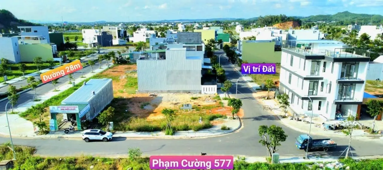 Vị Trí. Ngày Cổng Chính số 1. Cách MT Võ Nguyên Giáp 50m. Hướng Đông nam