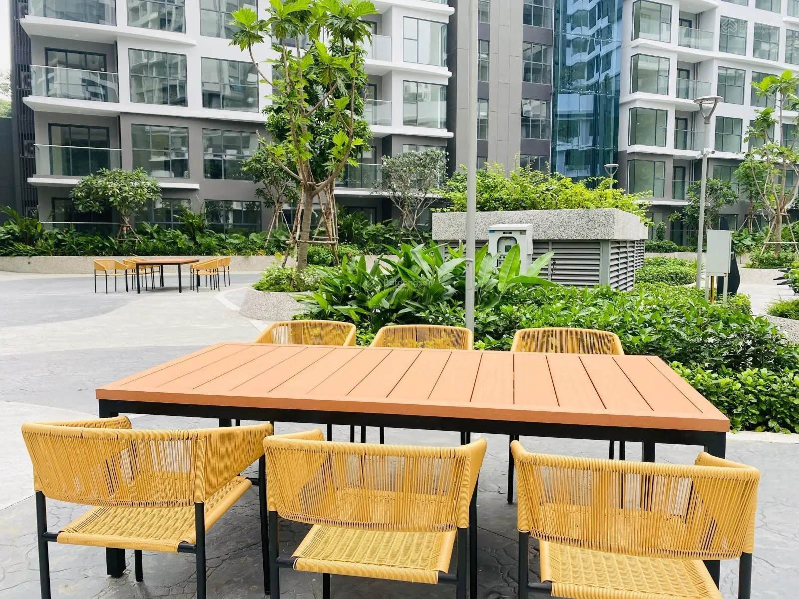 Căn hộ Centery 2PN (96m2) view hồ bơi - Giá tốt nhất CĐT - CK 17% - Xem nhà sẵn khoá 24/24