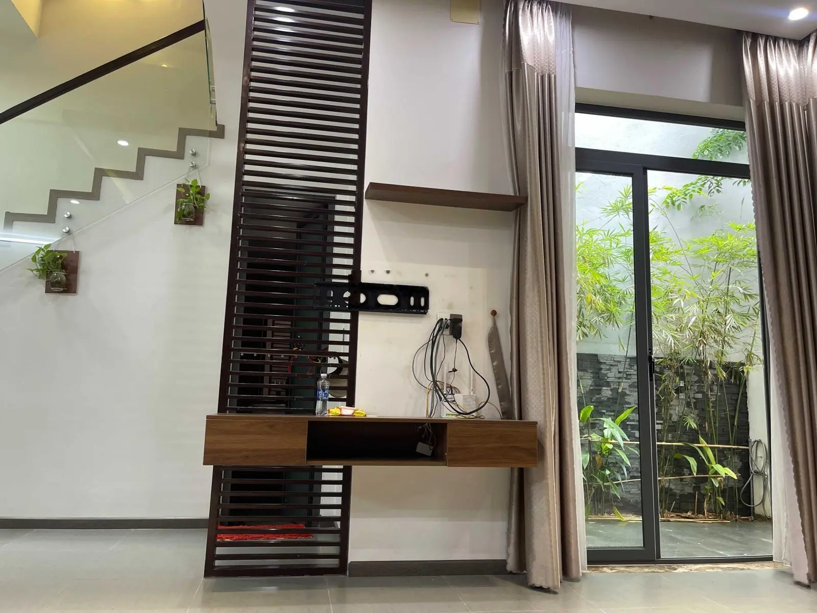 Bán nhà Ngọc Bảo Viên - Trương Quang Cận - đối diện bờ hồ