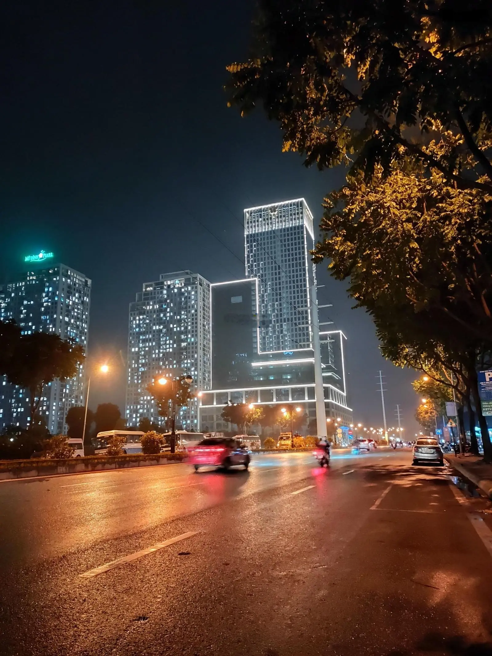 Bán nhà lô góc Phú Đô - Nam Từ Liêm 50m2, Ô tô vào nhà, KD đỉnh. Giá 9.5 tỷ