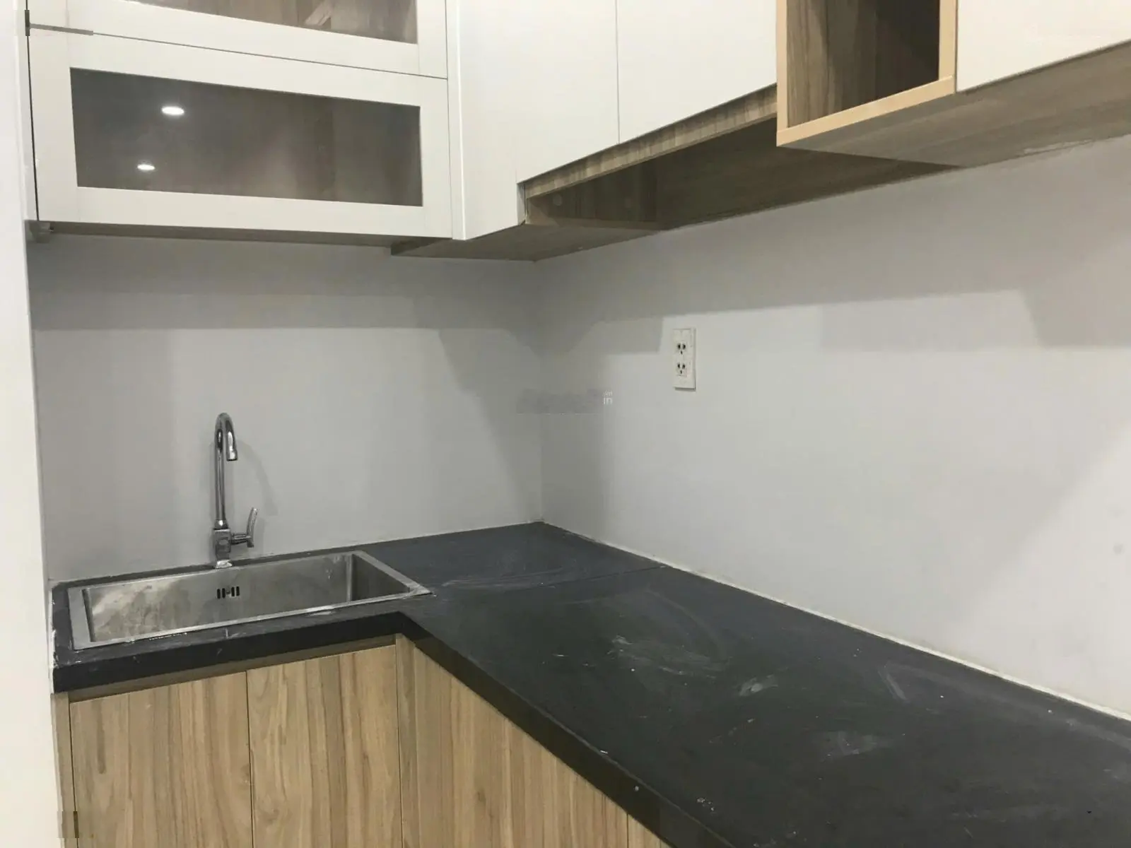 Chính Chủ Gửi Bán 5 Căn Bcons Plaza 2PN 52m2. Đồng Giá Bán 1,7 tỷ. Rẻ nhất thị trường