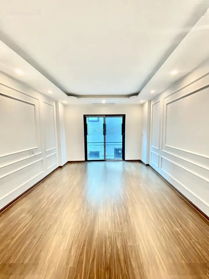 Chỉ 3.9 tỷ sở hữu ngay ngôi nhà 5 tầng đẹp long lanh, Vân Canh, gần trường C1, C2, chợ, ô tô đỗ cửa