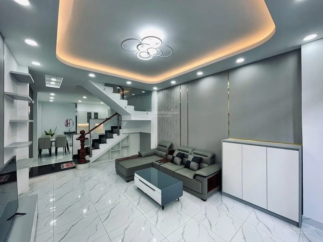 Nhà đẹp 41,4m2 cạnh trường Tiểu học Nguyễn Thái Sơn - đường Huỳnh Thị Của, Quận 3 giá 3tỷ620