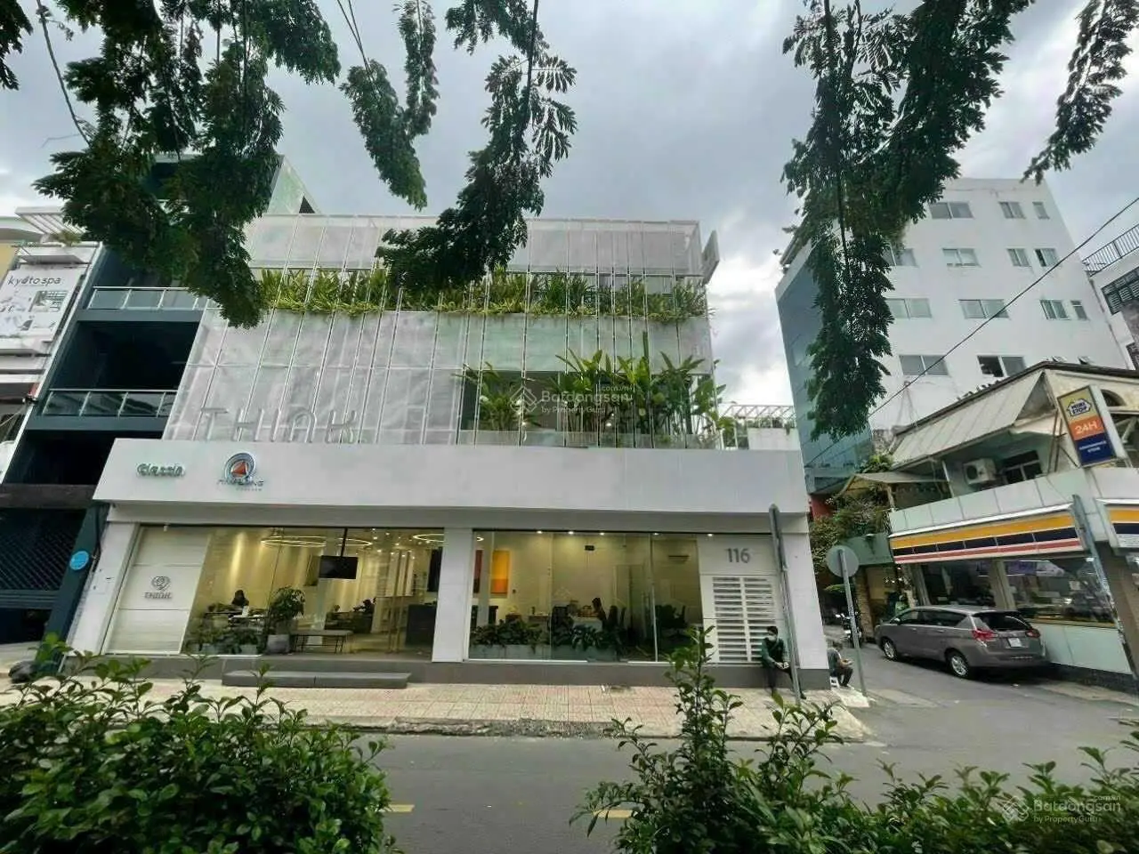 Ngộp Bank - Bán nhà mặt tiền 68 Mạc Đĩnh Chi, Đa Kao, Q1 - DT 11m x 28m 3T - HĐT 225 tr - 112 tỷ TL