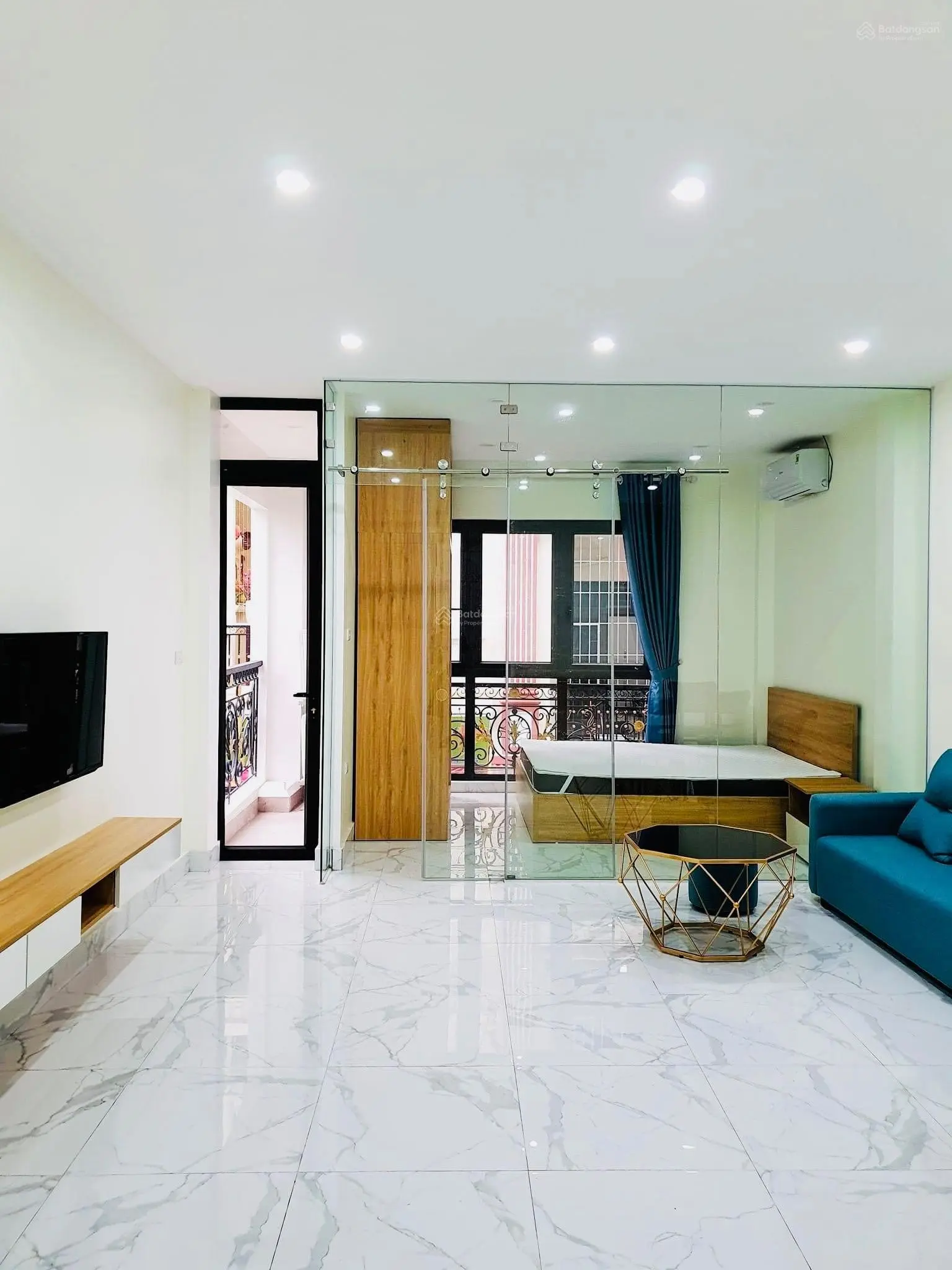 26 tỷ nhỉnh sở hữu luôn toà nhà mặt phố Chùa Láng 85m2*8T MT 5m gara vỉa hè, thang máy, kinh doanh