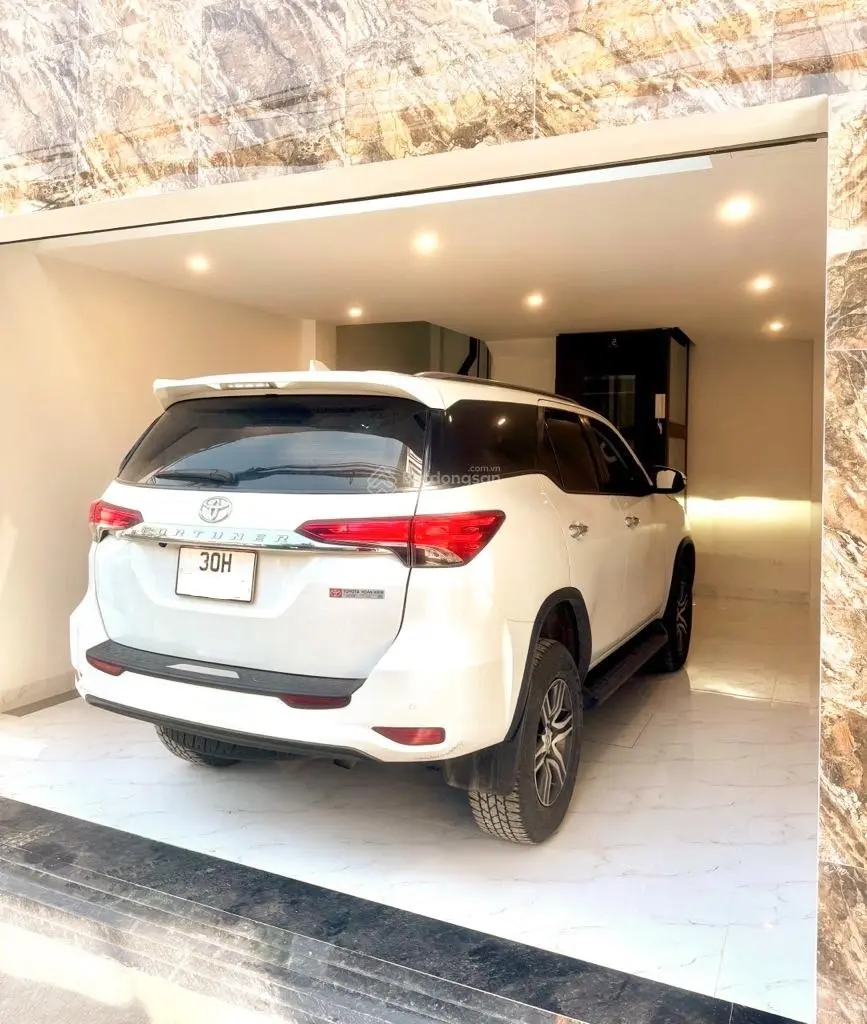 Nhà mới, đẹp xây đơn lập Đàm Quang Trung Long Biên, thang máy, gara ô tô, DT 36m2*6T giá 8,6tỷ