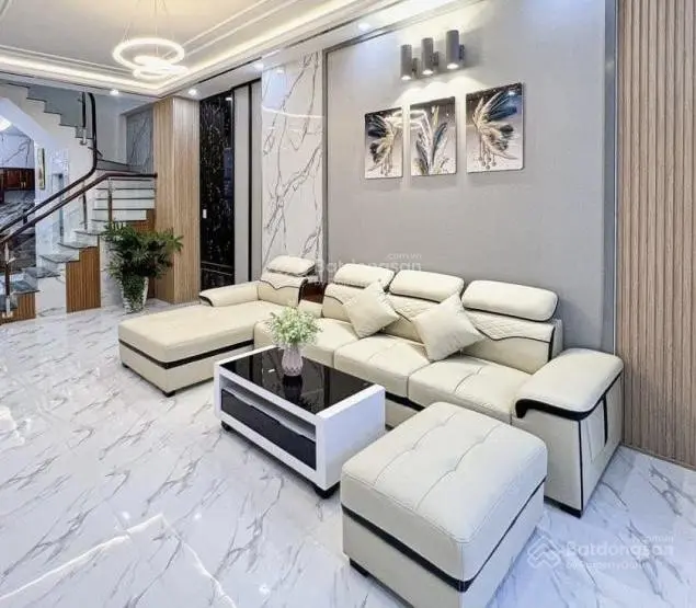Bán nhà Đường Hoa Lan, Phường 7, Phú Nhuận DT 48m2. SHR, pháp lí chuẩn. Giá 2,2 tỷ