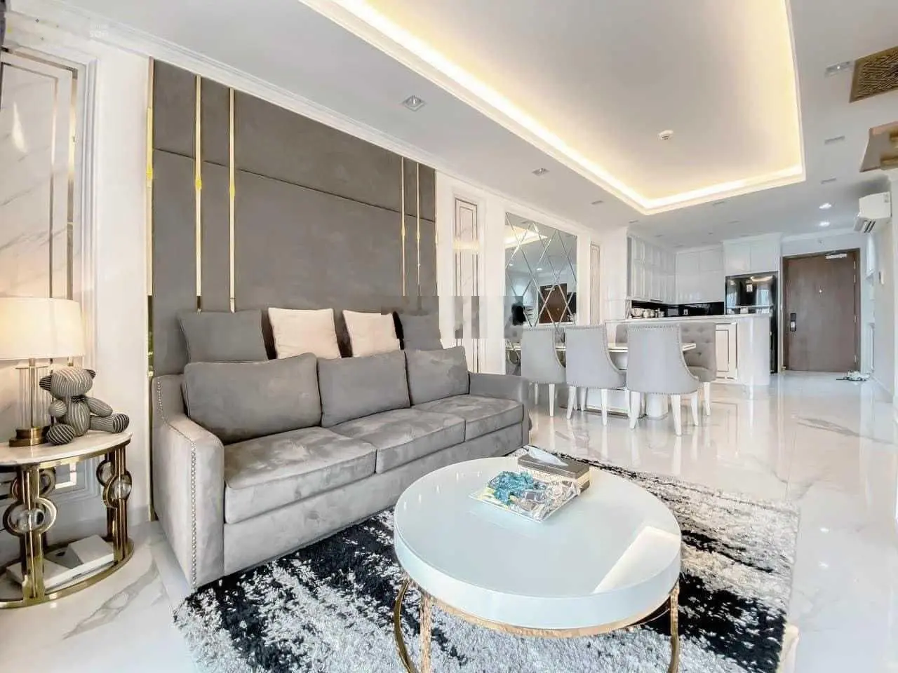 Cần bán CHCC Central Garden(chợ Nga) Võ Văn Kiệt, Quận 1. DT 80m2 - 2PN 2WC giá 3,9 tỷ (Có sổ hồng)