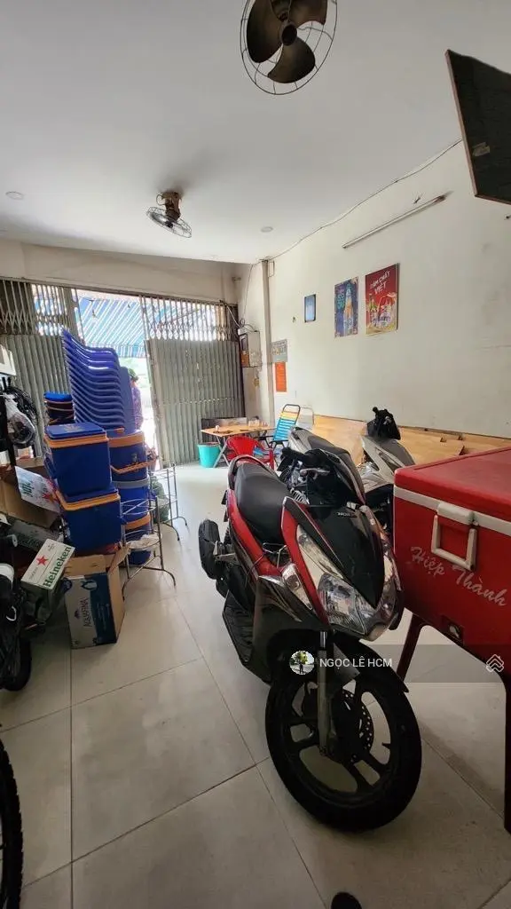 Mtkd đ.trường sa, phú nhuận - 3 tầng - sân thượng - ngang 4m - dtsd 143m2 - nhĩnh 11tỷ thương lương