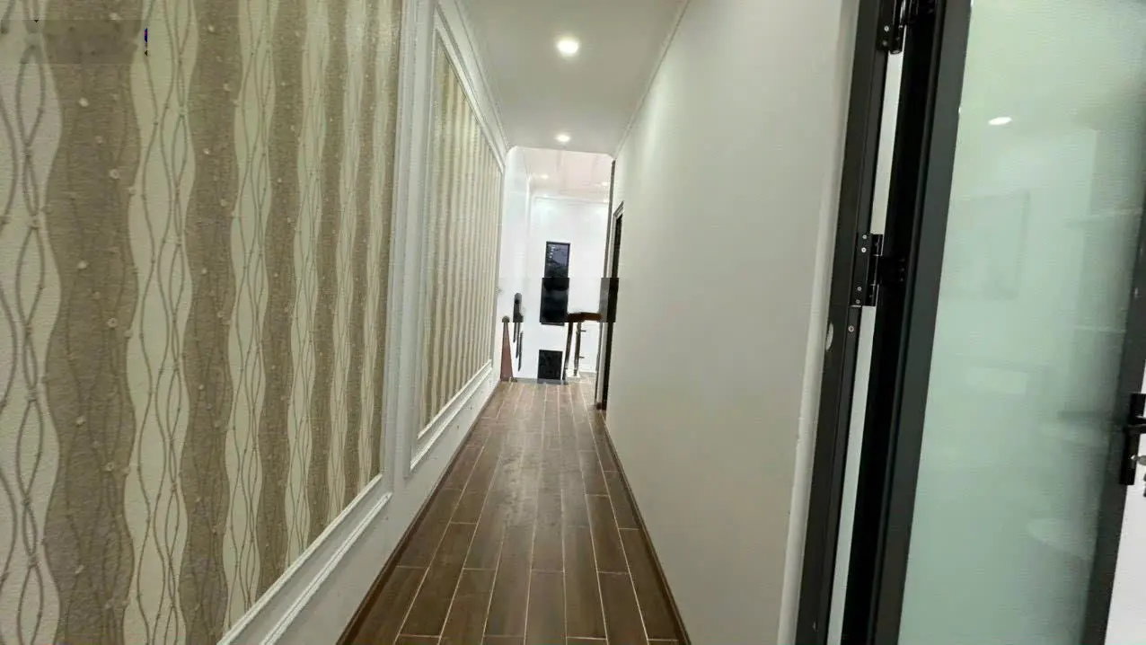 Biệt thự hồ bơi đối diện kcn Cầu Tràm, diện tích 7m x 44m gần 300m2,SHR full thổ cư,GIÁP Bình Chánh