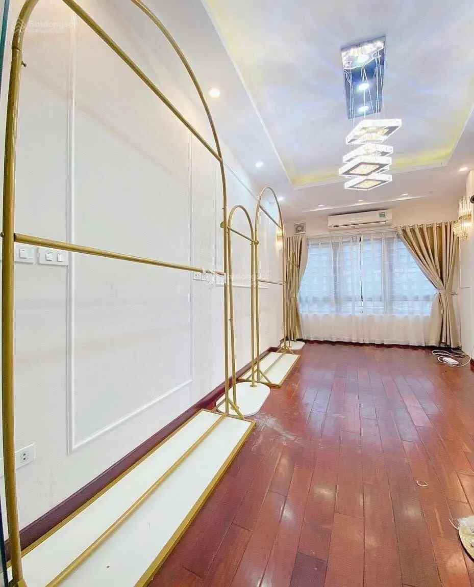 Minh Khai trung tâm phố + sổ vuông 5 tầng lô góc, nhà đẹp mới + dòng tiền thuê 30tr/tháng - 10,9tỷ
