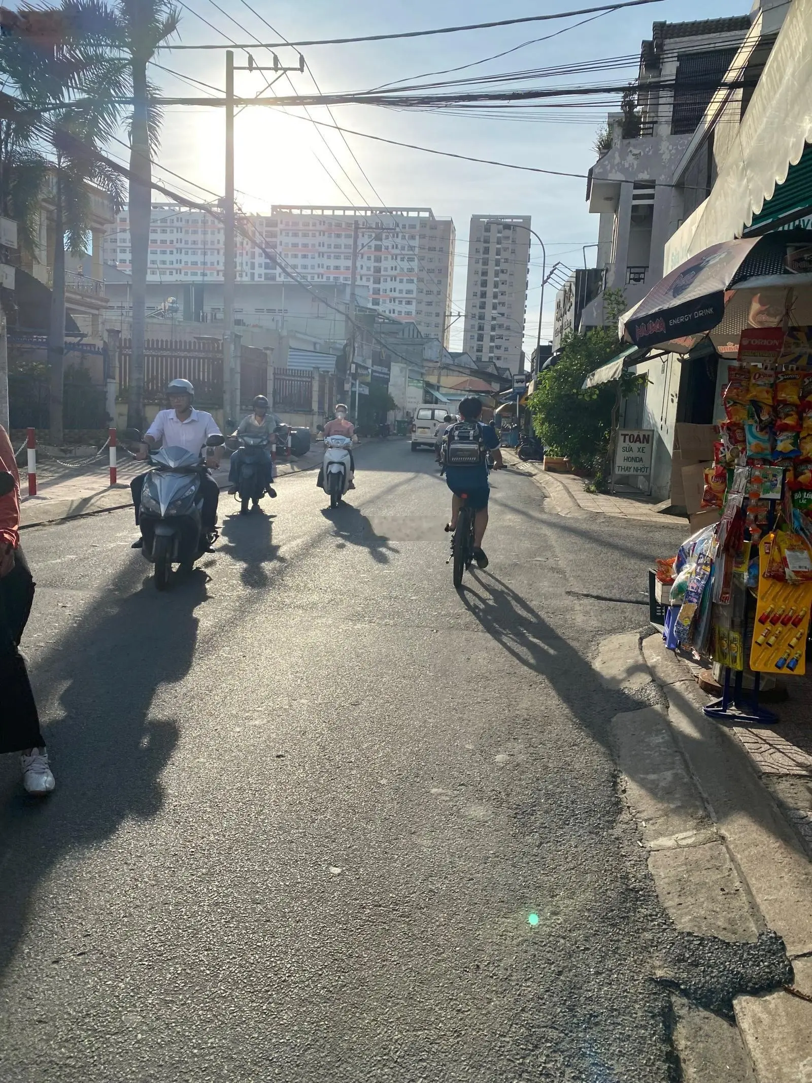 Gđ cần bán lô đất mặt tiền đường 22, P. Phước Long B gần CĐ Công Thương Q.9 TPTĐ