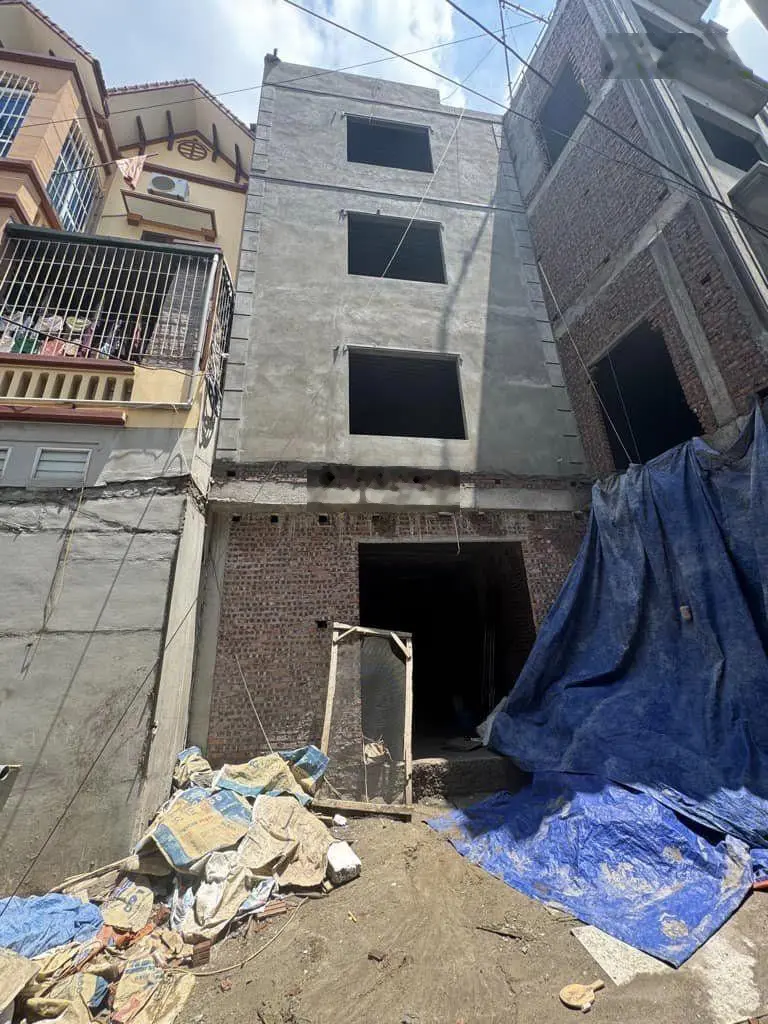 BÁN Nhà Văn Nội - Phú Lương - HĐ. 31m2, 4 tầng, mặt tiền 5,5m, ô tô tránh trước Cổng giá 3 tỷ nhỉnh