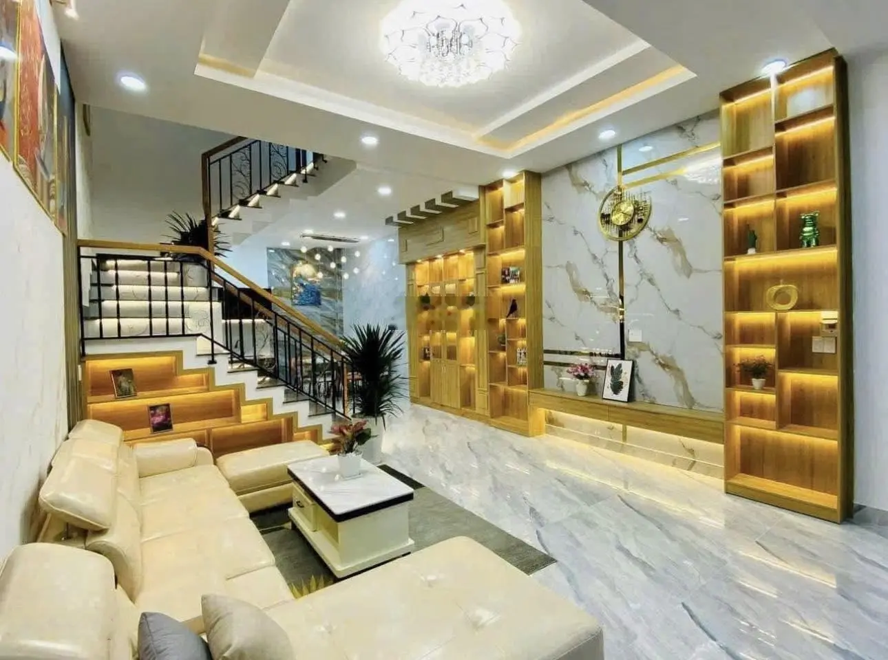 diện tích 47m nhà mới 5tầng ngõ 268 phố Ngọc Thụy - giá ĐẦU TƯ chỉ 6.35 tỷ.