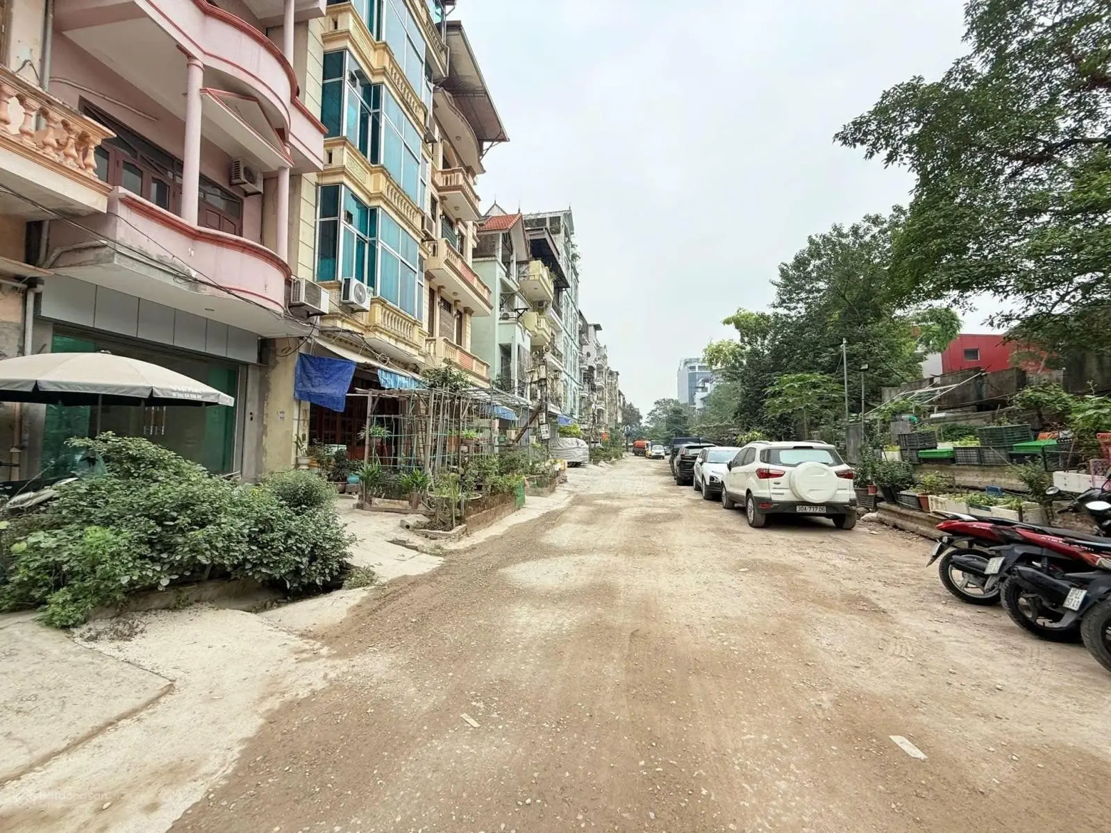 Chính chủ bán nhà phân lô 4 tầng ngõ 135 Đội Cấn, kinh doanh, ô tô tránh Ba Đình