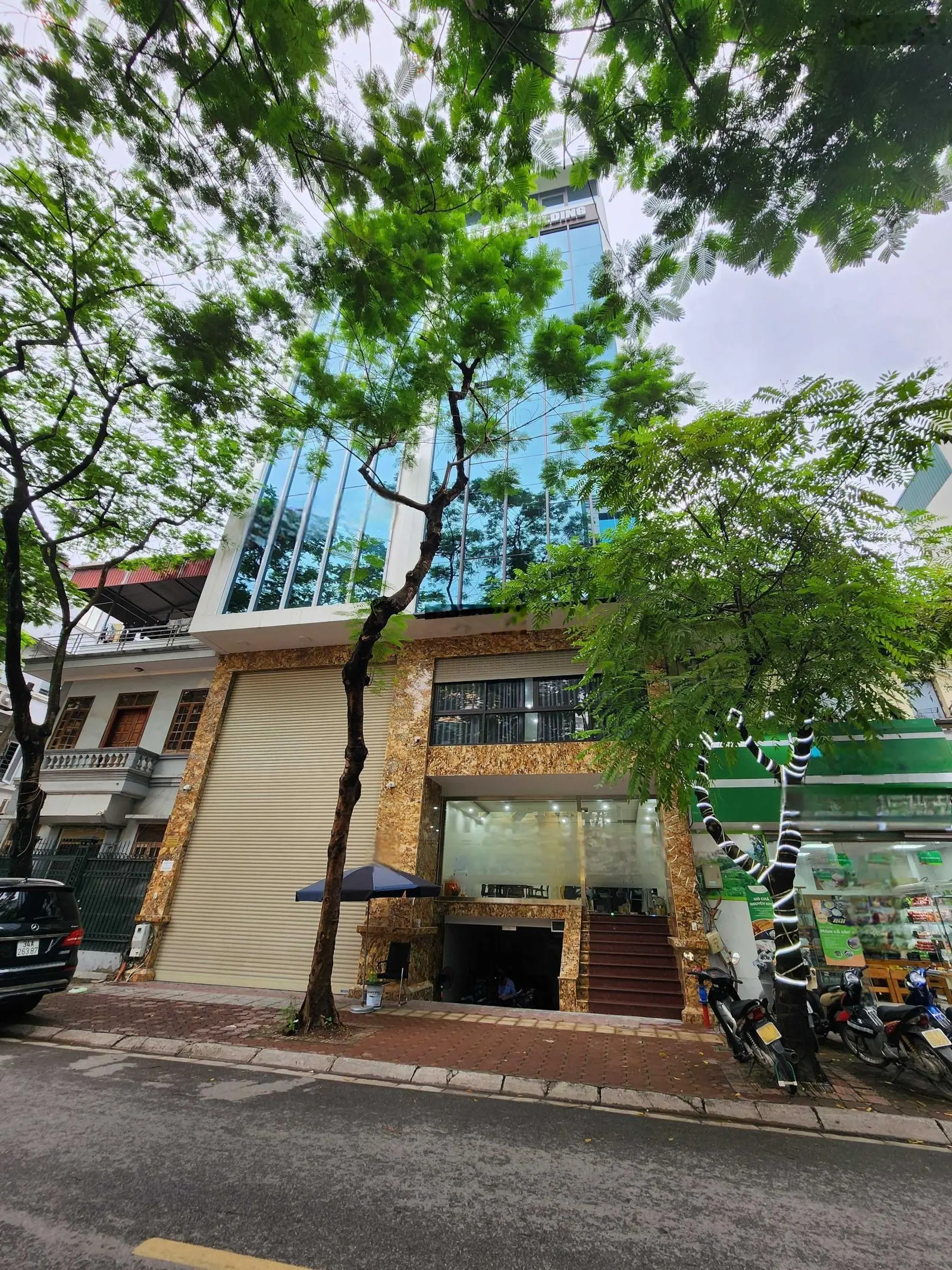 Cầu Giấy, Trung Hòa, Trung Kính 70m2, 8 tầng, thang máy, gara. Giá 33.5 tỷ Yên Hòa Cầu Giấy
