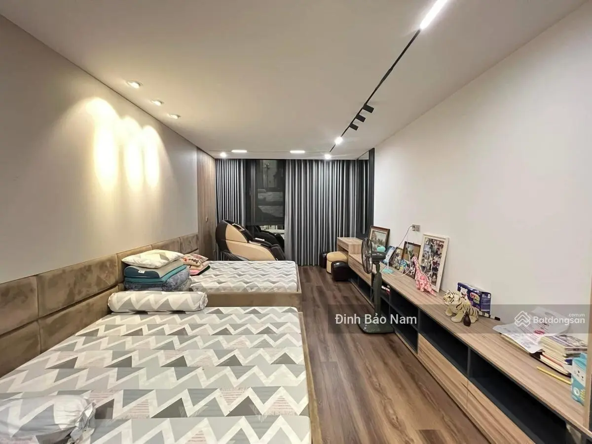 Tây sơn - 48m 6t thang máy - ngõ ô tô tránh - sát phố - thông sàn - sổ vuông đẹp trung tâm