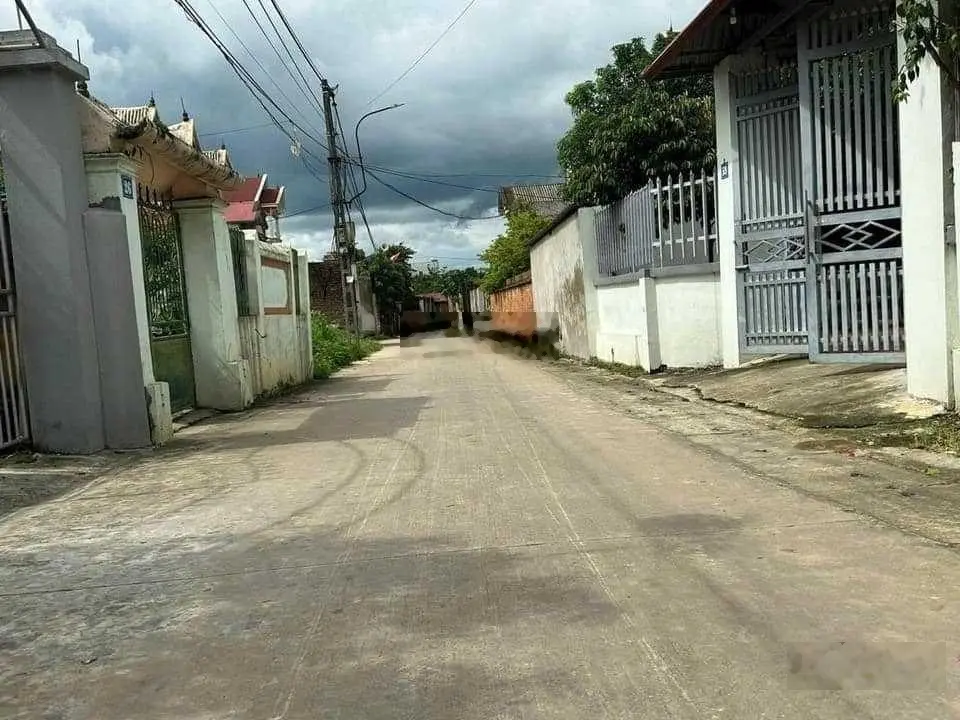 Bán đất Đa Tốn 65m2 * MT 4,5m * 4,45 tỷ. Ô tô thông, vào đất