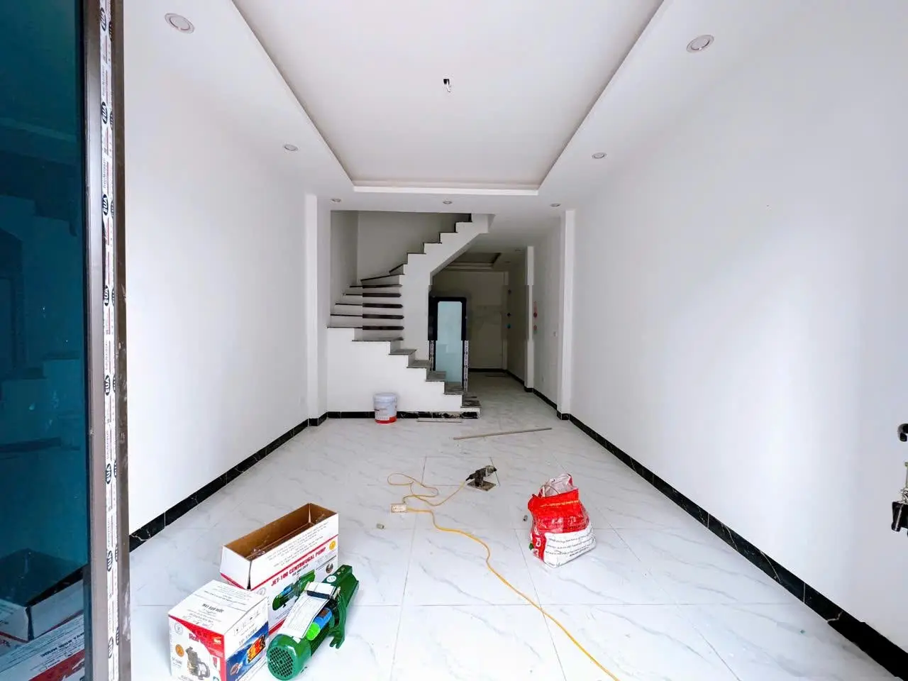Chỉ tháng 11 giá đầu tư 3, x tỷ tại phường Biên Giang, Hà Đông, dt 35,9m2. 100m ra Quốc Lộ 6