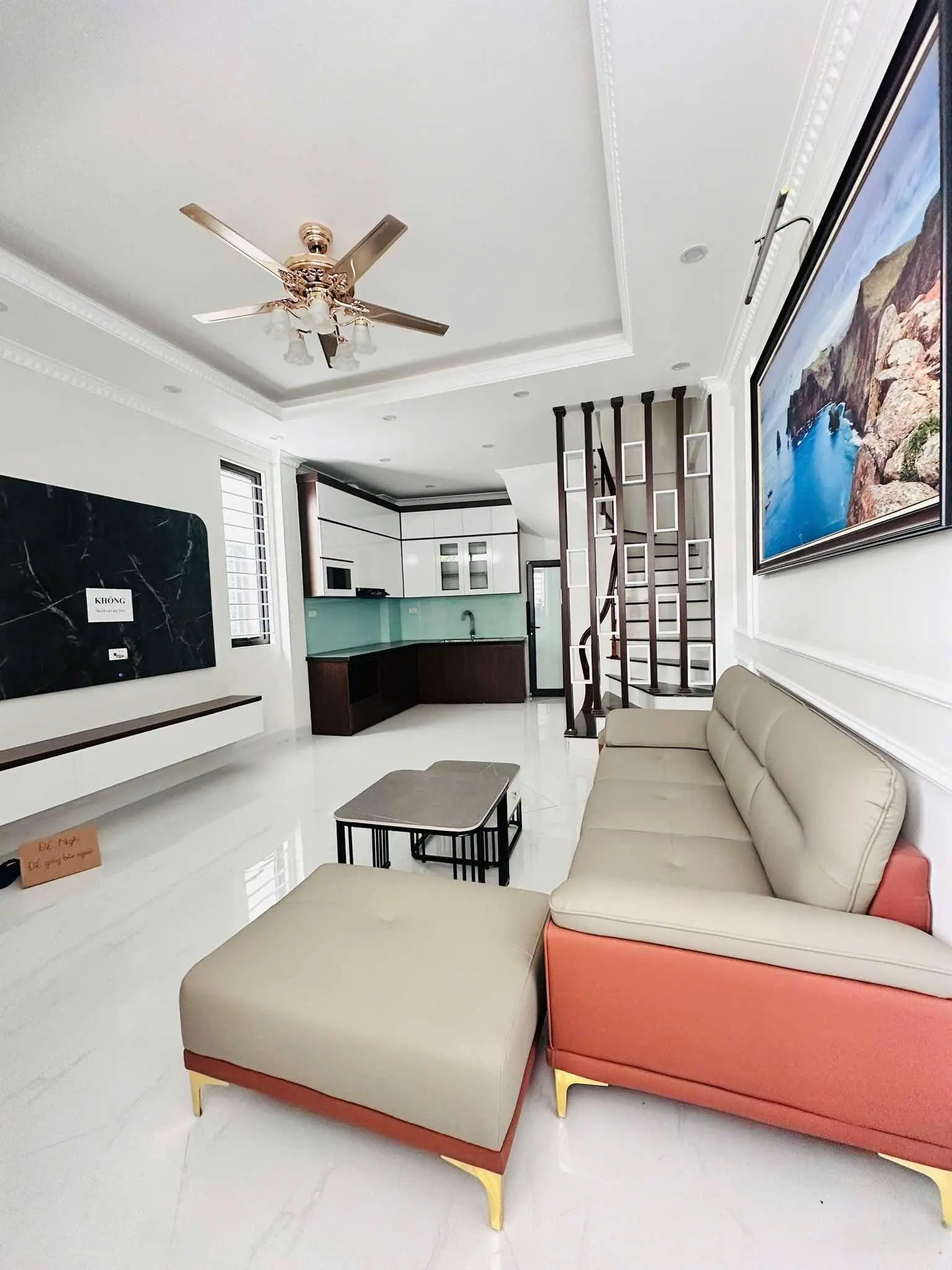 Bán nhà văn hội, 35 m2, 5 tầng, lô góc, full nội thất. cách ô tô tránh 28 m, giá 6.95 tỷ