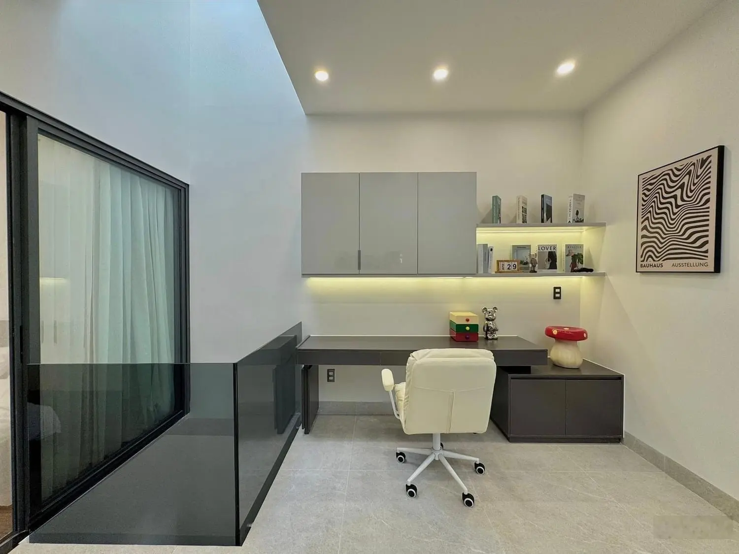Chủ ngộp bán gấp nhà ngay HXH Phạm Văn Chiêu, P14, Tân Bình, 59.3m2, SHR, 1T 1 lửng 3 lầu