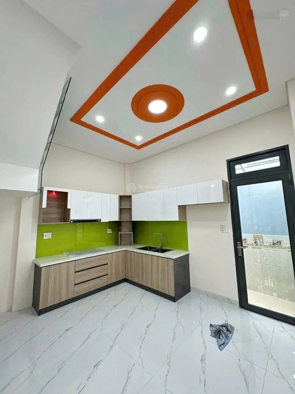 Bán nhà 3 tầng Nguyễn Duy Trinh P. Trường Thạnh Q9